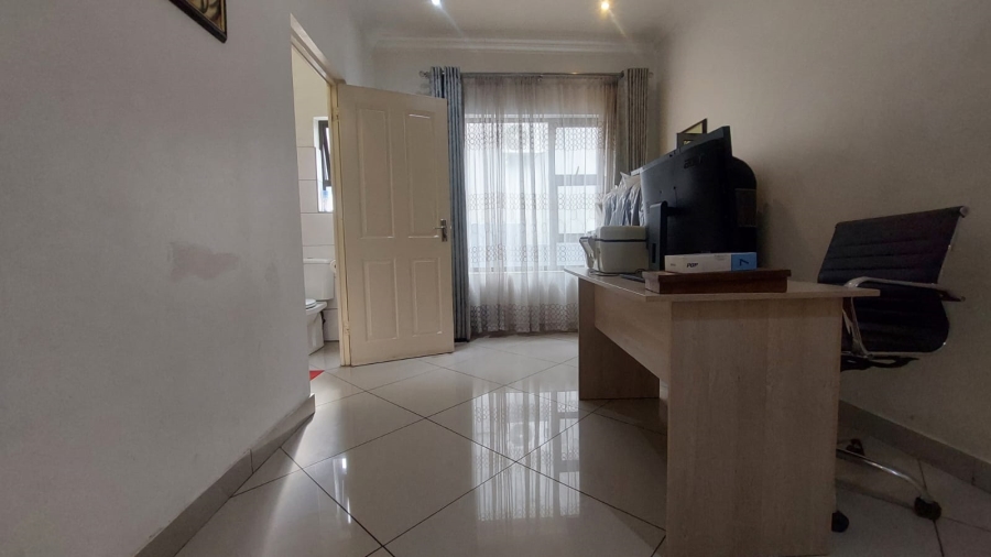 4 Bedroom Property for Sale in South Crest Gauteng