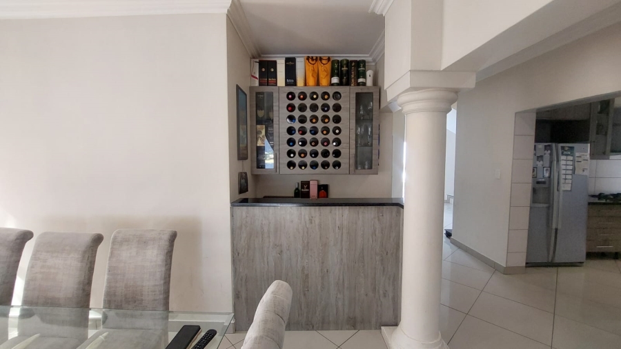 4 Bedroom Property for Sale in South Crest Gauteng