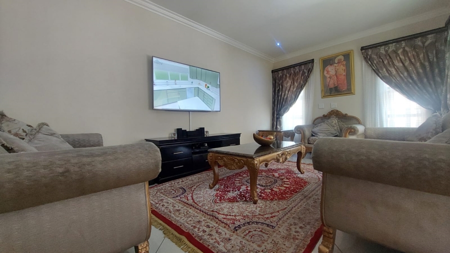 4 Bedroom Property for Sale in South Crest Gauteng