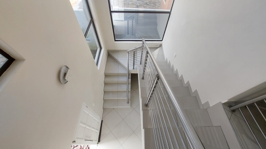 4 Bedroom Property for Sale in South Crest Gauteng