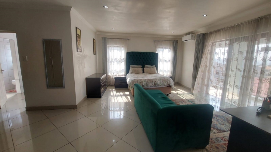 4 Bedroom Property for Sale in South Crest Gauteng