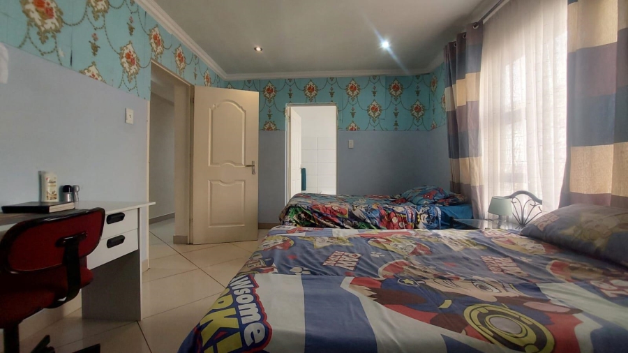 4 Bedroom Property for Sale in South Crest Gauteng