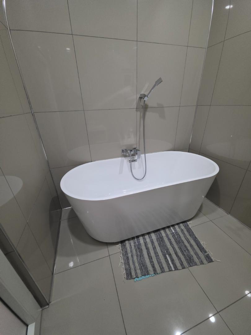 To Let 2 Bedroom Property for Rent in Morningside Manor Gauteng