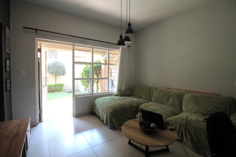 1 Bedroom Property for Sale in Lonehill Gauteng