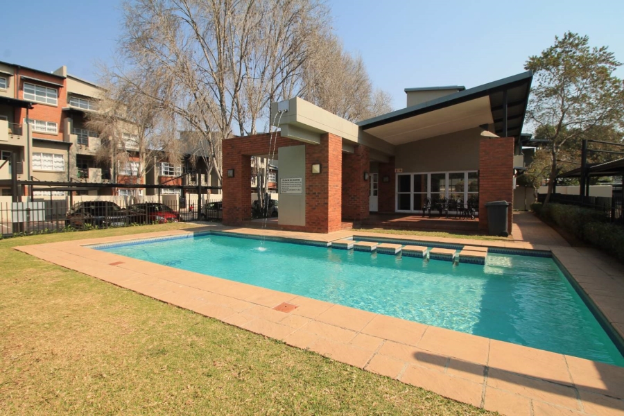 1 Bedroom Property for Sale in Lonehill Gauteng