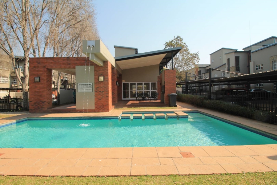 1 Bedroom Property for Sale in Lonehill Gauteng