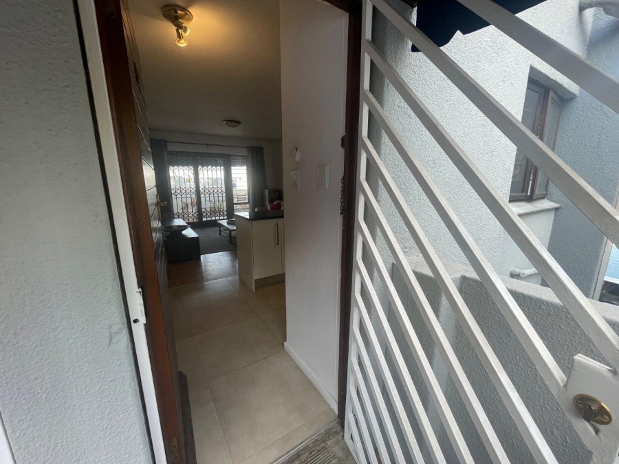 1 Bedroom Property for Sale in Morningside Gauteng