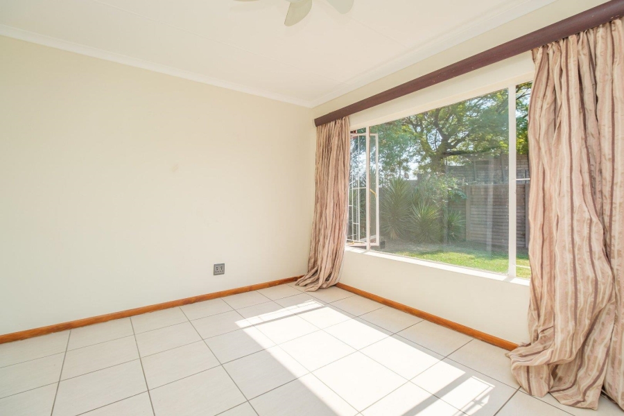 3 Bedroom Property for Sale in Pierre Van Ryneveld Gauteng