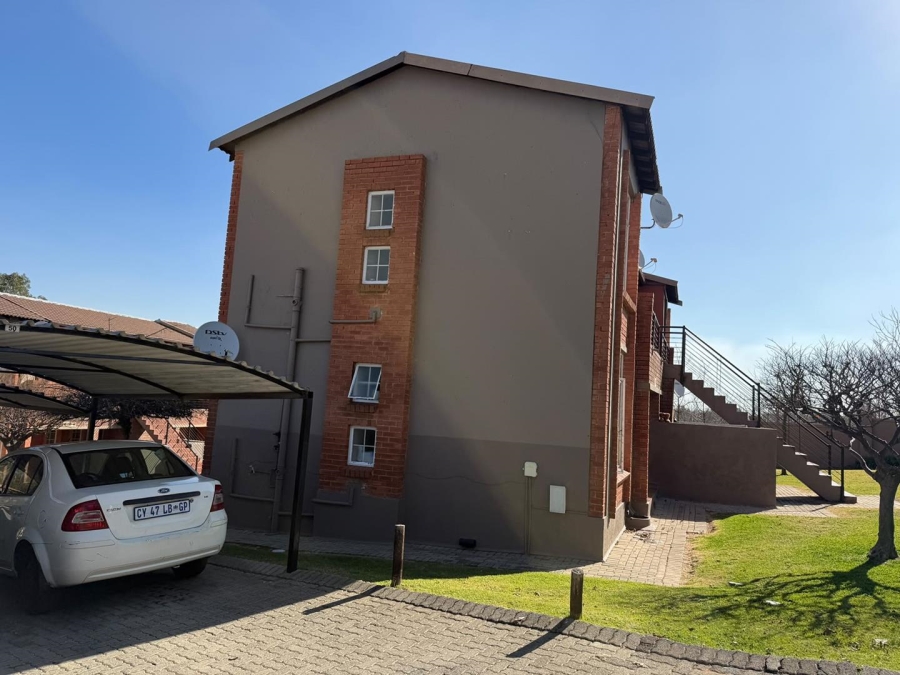 To Let 2 Bedroom Property for Rent in Honeydew Gauteng