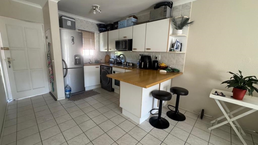 2 Bedroom Property for Sale in Oakdene Gauteng