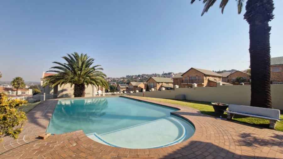 2 Bedroom Property for Sale in Oakdene Gauteng