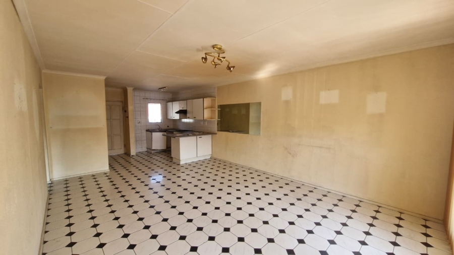 2 Bedroom Property for Sale in Oakdene Gauteng