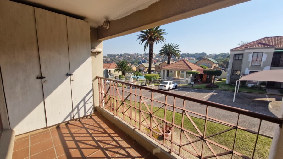 2 Bedroom Property for Sale in Oakdene Gauteng