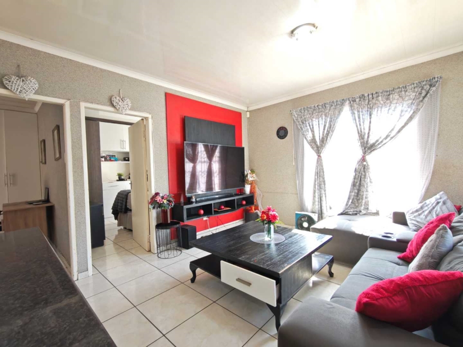 8 Bedroom Property for Sale in Cosmo City Gauteng
