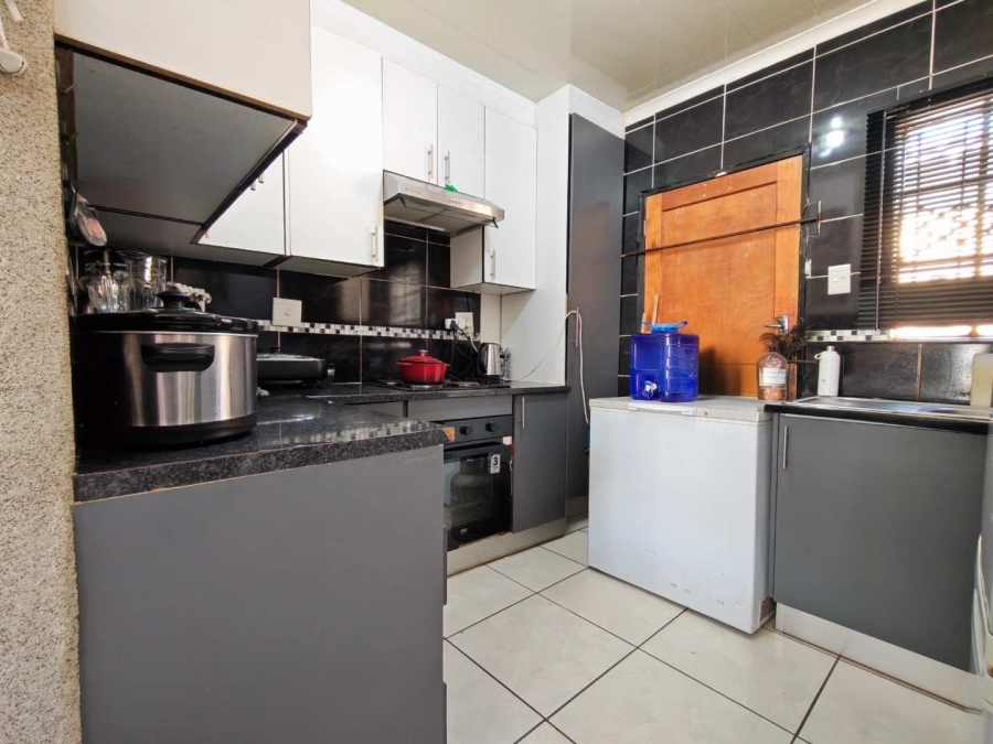 8 Bedroom Property for Sale in Cosmo City Gauteng
