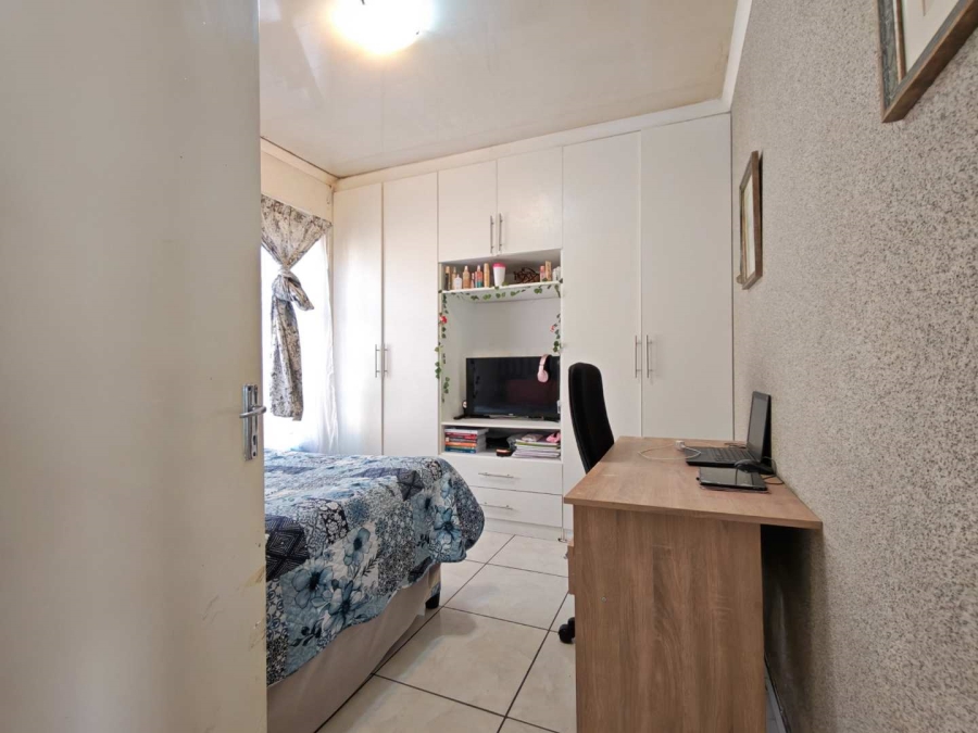 8 Bedroom Property for Sale in Cosmo City Gauteng