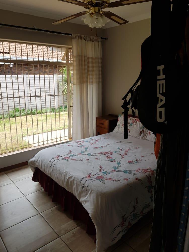 To Let 2 Bedroom Property for Rent in Risiville Gauteng