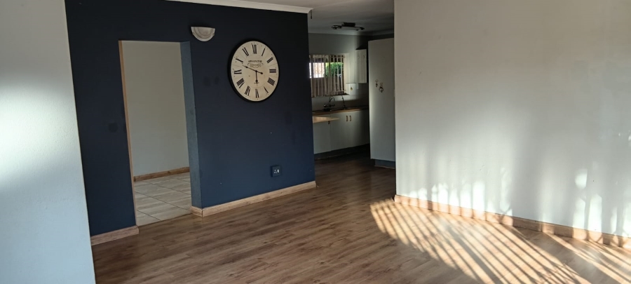 To Let 2 Bedroom Property for Rent in Risiville Gauteng