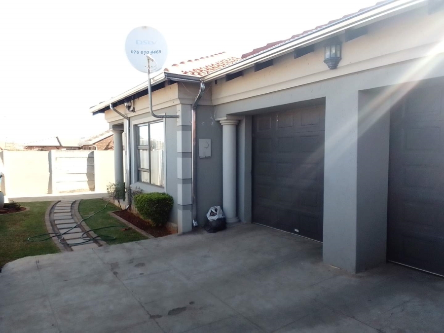 3 Bedroom Property for Sale in Vosloorus Gauteng
