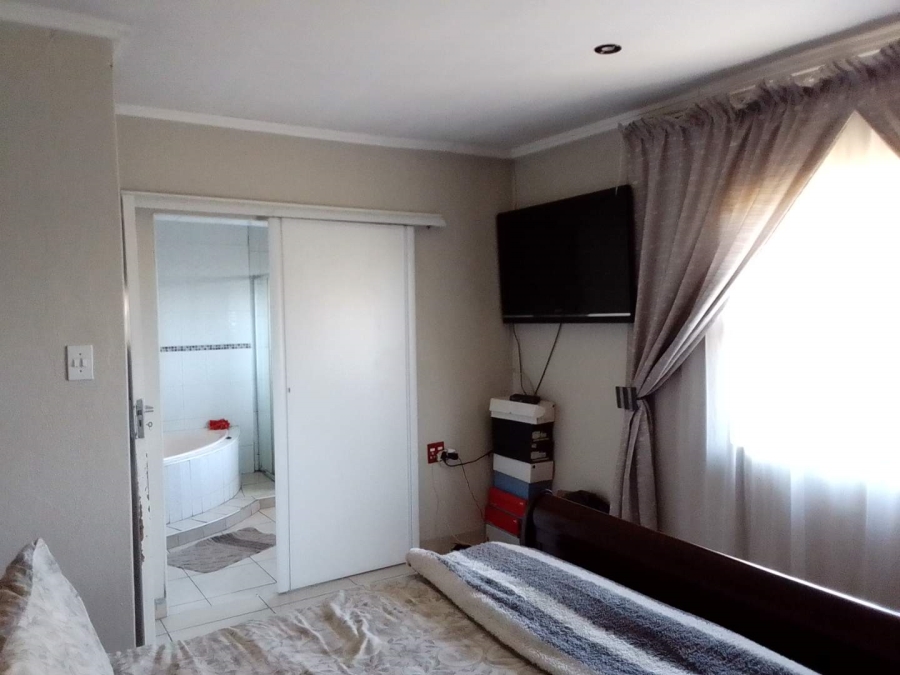 3 Bedroom Property for Sale in Vosloorus Gauteng