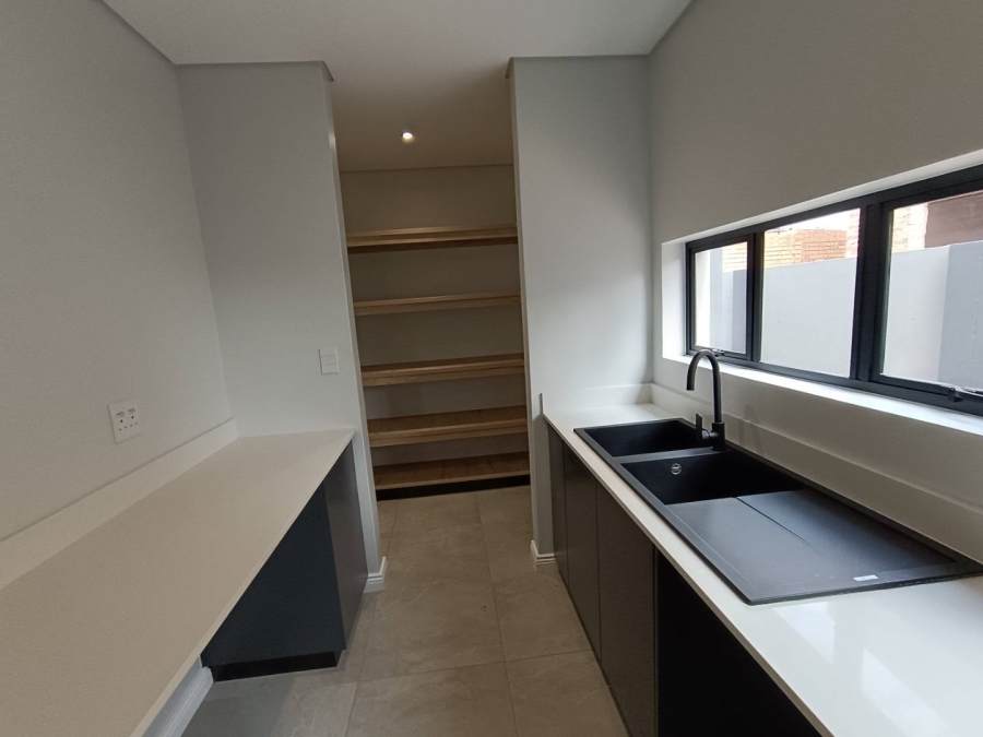 4 Bedroom Property for Sale in Midstream Estate Gauteng