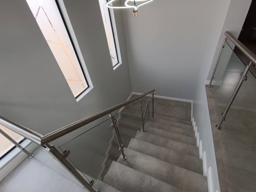 4 Bedroom Property for Sale in Midstream Estate Gauteng
