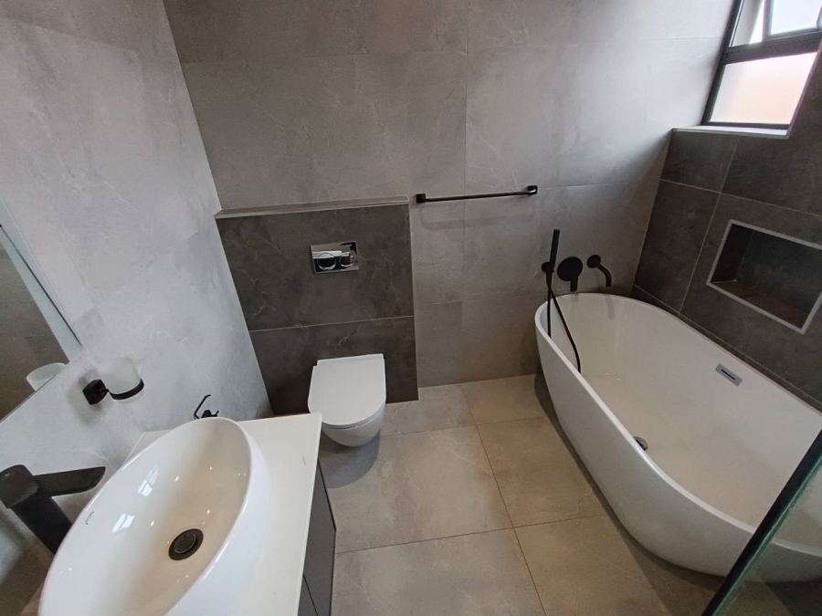 4 Bedroom Property for Sale in Midstream Estate Gauteng