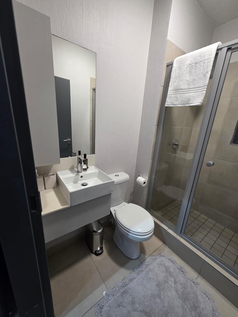 To Let 2 Bedroom Property for Rent in Fourways Gauteng