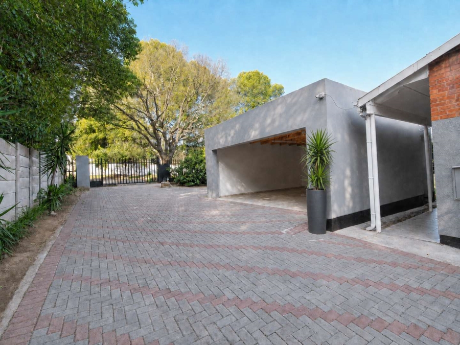 To Let 4 Bedroom Property for Rent in Ferndale Gauteng
