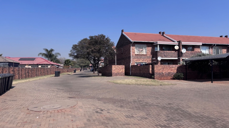 To Let 2 Bedroom Property for Rent in Clarina Gauteng