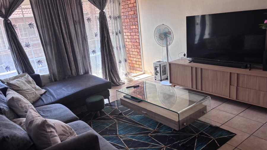 To Let 2 Bedroom Property for Rent in Clarina Gauteng