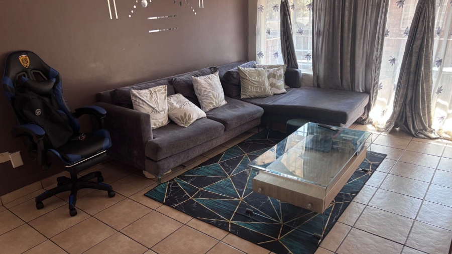 To Let 2 Bedroom Property for Rent in Clarina Gauteng