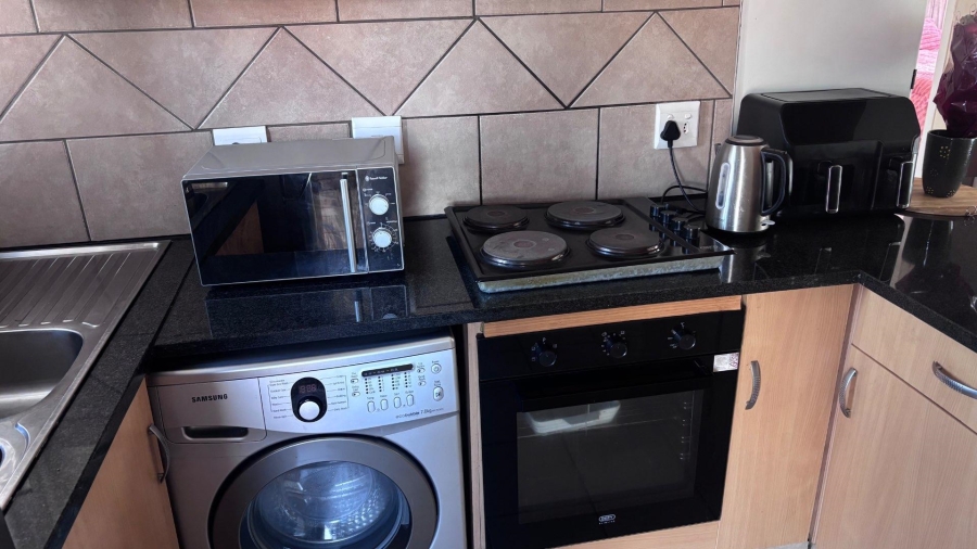To Let 2 Bedroom Property for Rent in Clarina Gauteng