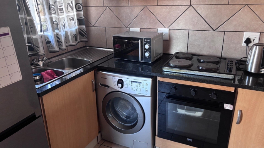 To Let 2 Bedroom Property for Rent in Clarina Gauteng