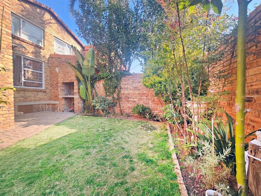 2 Bedroom Property for Sale in Radiokop Gauteng