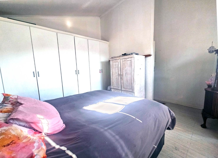 2 Bedroom Property for Sale in Radiokop Gauteng