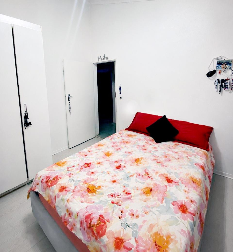 2 Bedroom Property for Sale in Radiokop Gauteng