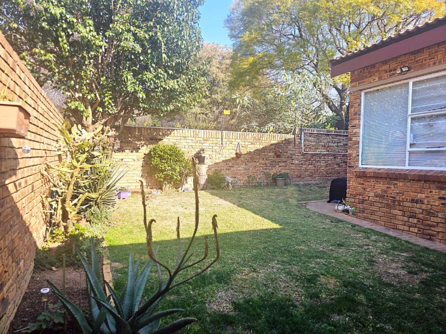 2 Bedroom Property for Sale in Radiokop Gauteng