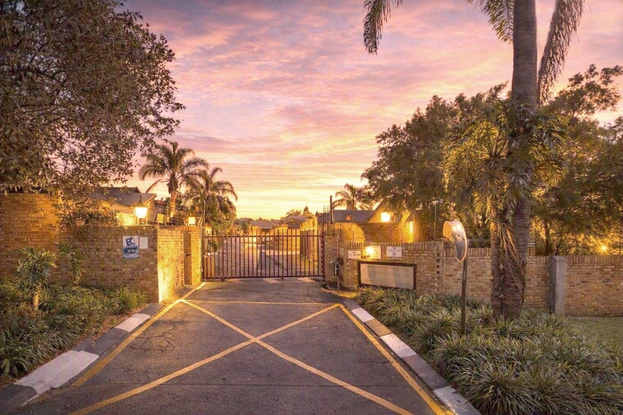 2 Bedroom Property for Sale in Radiokop Gauteng