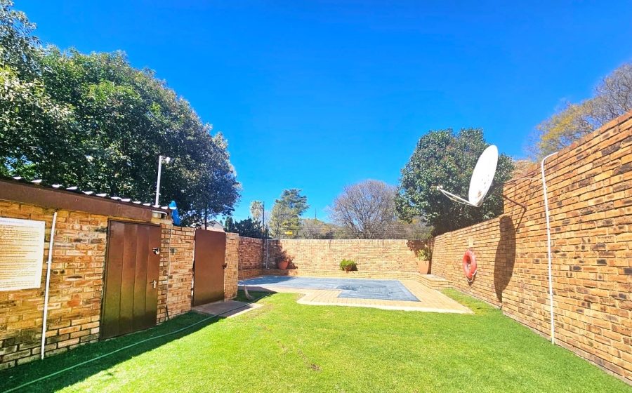 2 Bedroom Property for Sale in Radiokop Gauteng