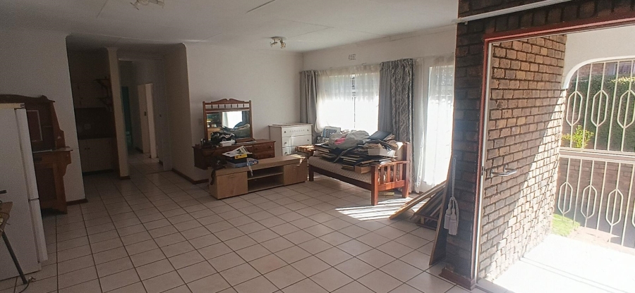 3 Bedroom Property for Sale in Birchleigh Gauteng