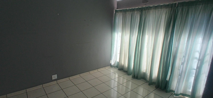 3 Bedroom Property for Sale in Birchleigh Gauteng