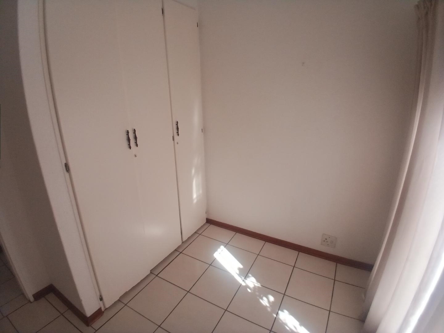 3 Bedroom Property for Sale in Birchleigh Gauteng