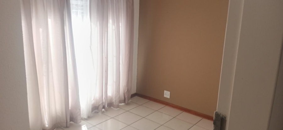 3 Bedroom Property for Sale in Birchleigh Gauteng