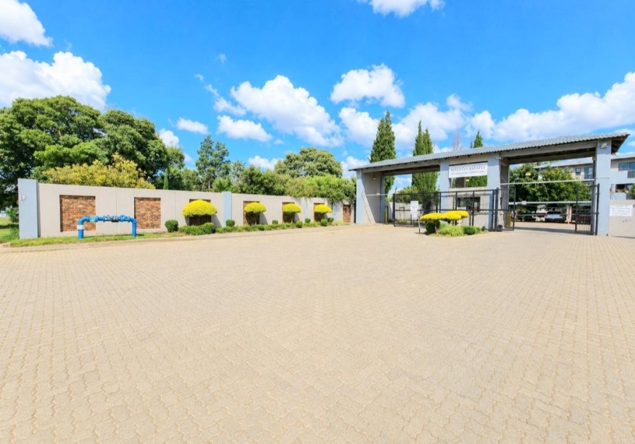 2 Bedroom Property for Sale in Eveleigh Gauteng