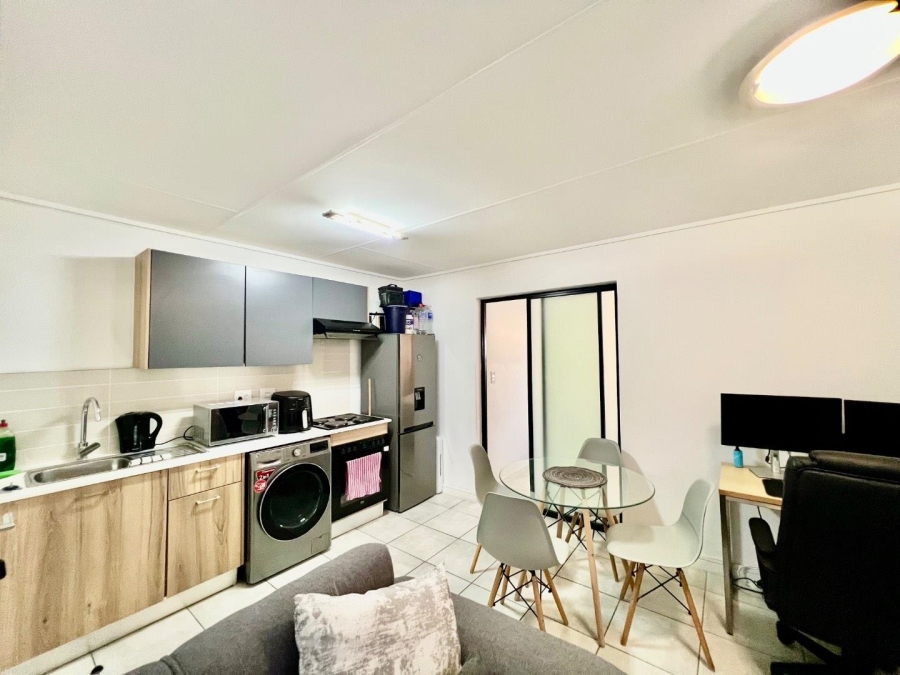 1 Bedroom Property for Sale in Linbro Park Gauteng