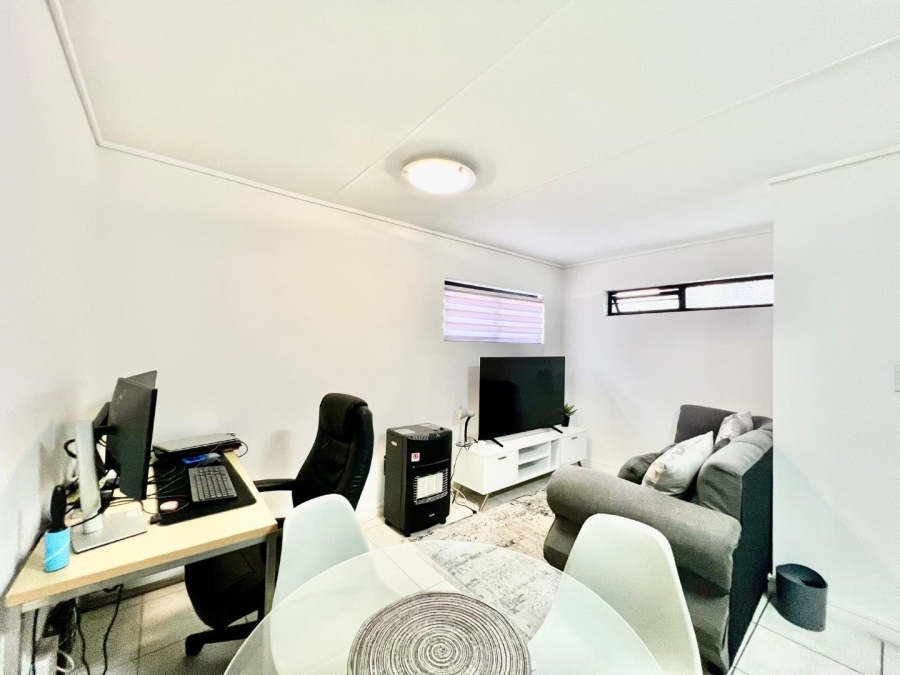1 Bedroom Property for Sale in Linbro Park Gauteng