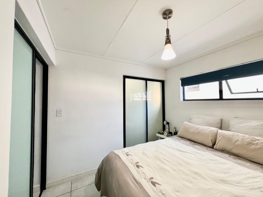 1 Bedroom Property for Sale in Linbro Park Gauteng