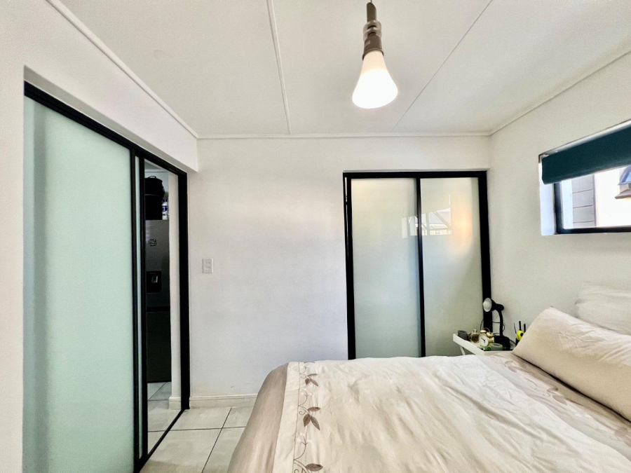 1 Bedroom Property for Sale in Linbro Park Gauteng