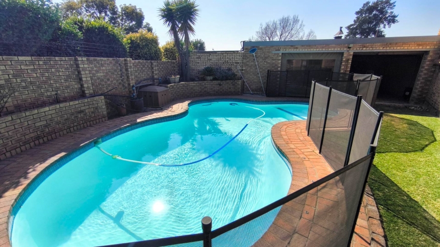 4 Bedroom Property for Sale in Randhart Gauteng